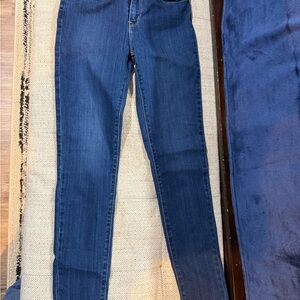 Levi's Women's Skinny Jeans in Deep Blue